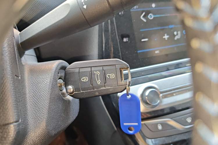 Used Peugeot 308 2018 1.6L Automatic Luxury Edition
