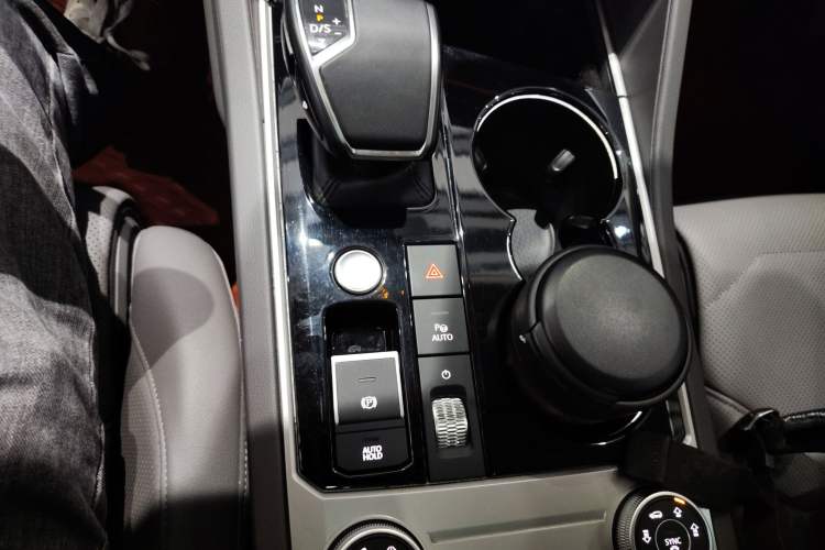 Used Volkswagen Touareg 2020 3.0 TSI Luxury Edition China VI
