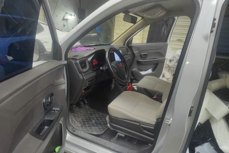 Used Wuling Hongguang V 2022 1.5L Jingqu Edition Electric-Assist LAR
