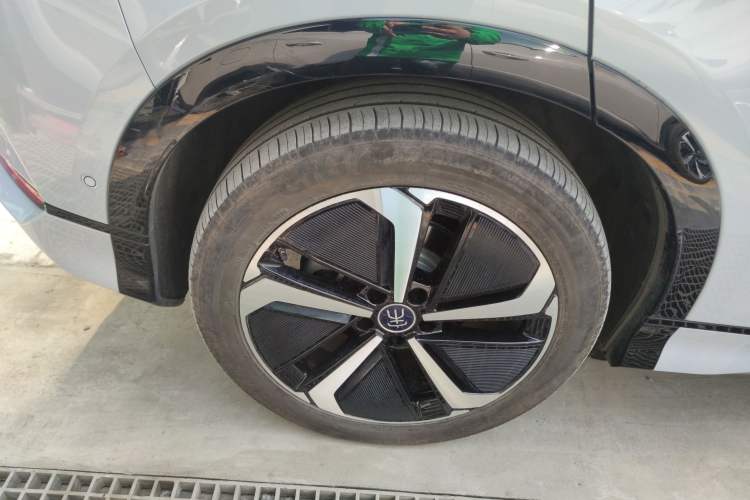 Used BYD Song L EV 2025 Intelligent Driving Version 662 km LiDAR Excellence Edition