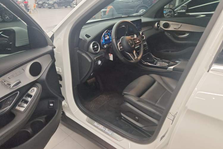 Used Mercedes-Benz GLC 2021 GLC 260 L 4MATIC Dynamic Edition
