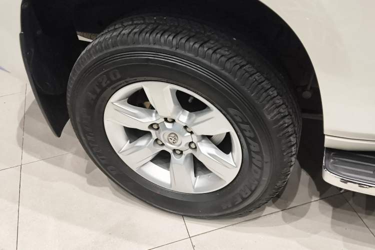 Used Toyota Prado 2016 2.7L Automatic Standard Edition
