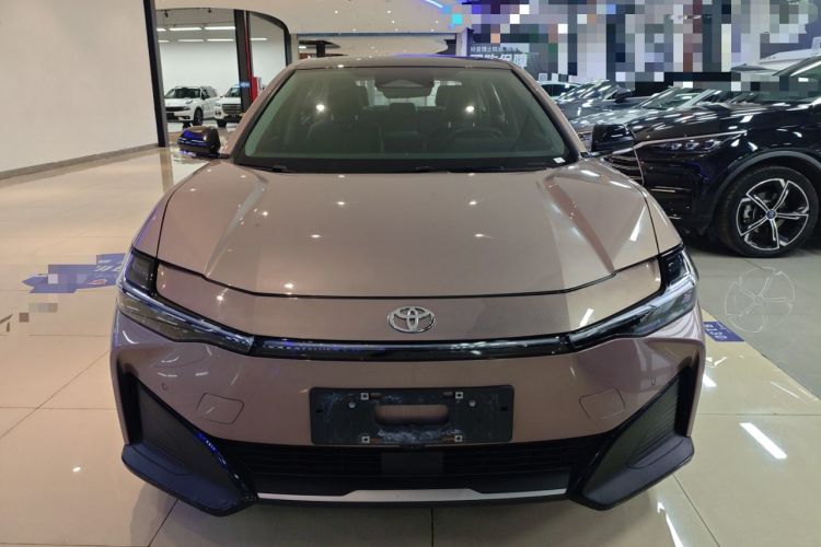 Used Toyota bZ3 2023 616 km Long-Range Premium
