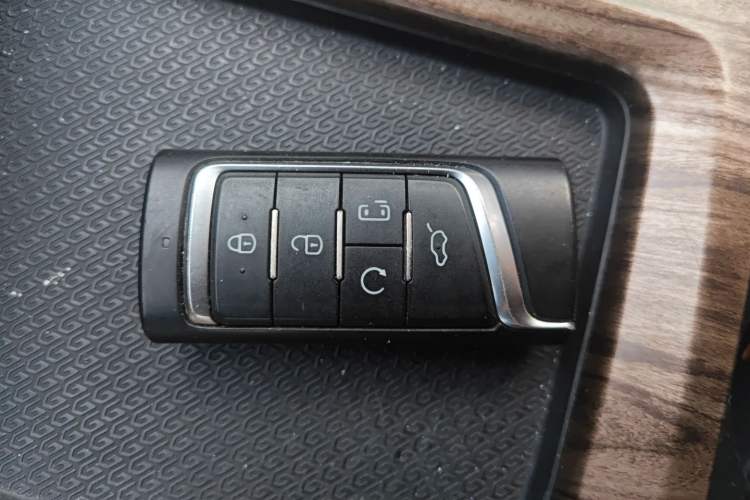 Used GAC Trumpchi M8 2018 320T Luxury Edition
