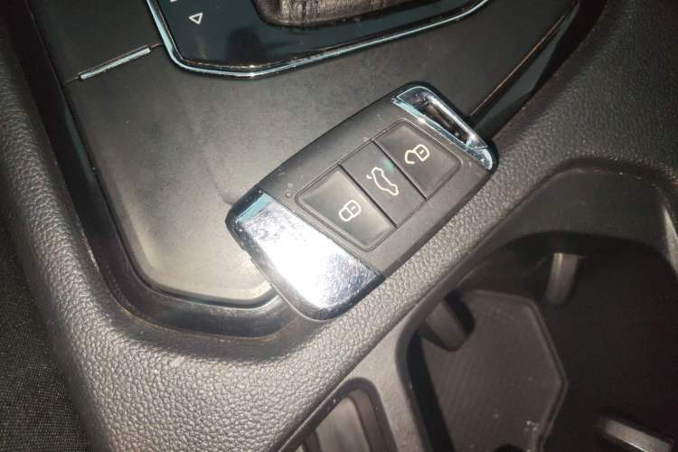 Used Volkswagen Tiguan L 2017 330TSI Automatic Two-Wheel Drive Luxury Edition
