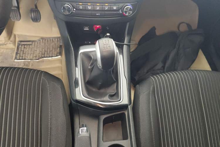 Used Peugeot 408 2014 1.8L Manual Leading Edition
