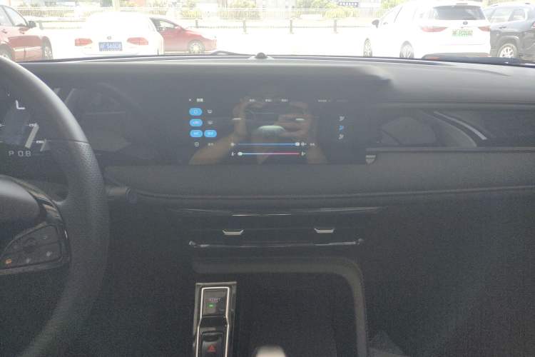 Used Roewe i5 2023 1.5L CVT Luxury Edition
