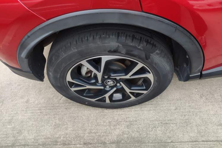 Used Toyota C-HR 2018 2.0L Luxury Sunroof Version China VI Standard
