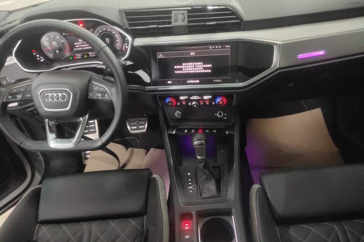 Used Audi Q3 2024 35 TFSI Fashion Dynamic Edition
