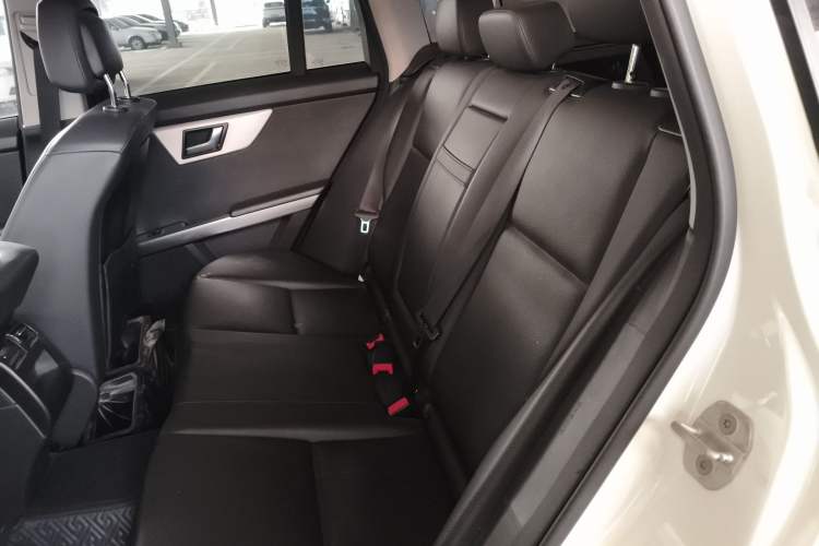 Used Mercedes-Benz GLK-Class 2013 GLK 300 4MATIC Dynamic Sunroof Model
