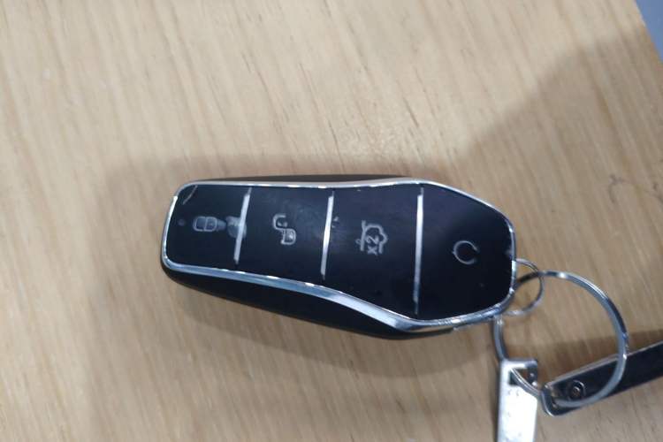 Used BYD Song L EV 2025 662 km Advanced Intelligent Driving Version
