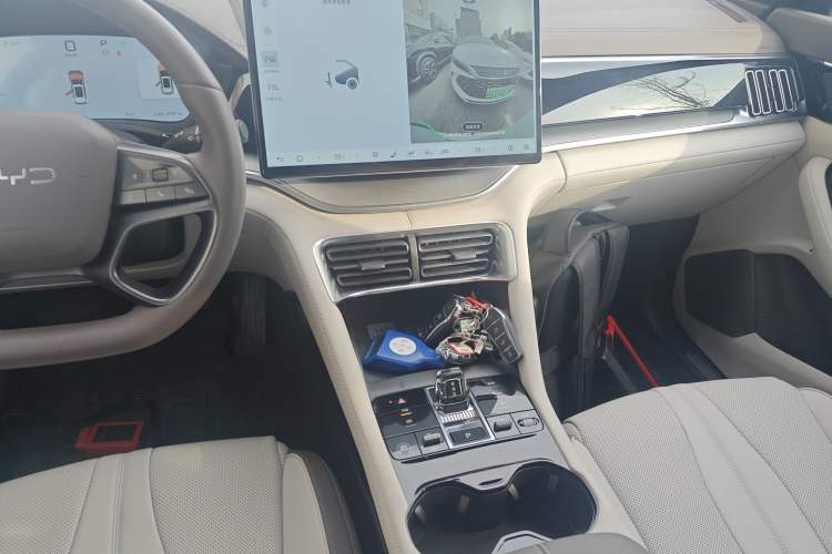 Used BYD Song PLUS New Energy 2025 DM-i Intelligent Driving 160KM Flagship Model
