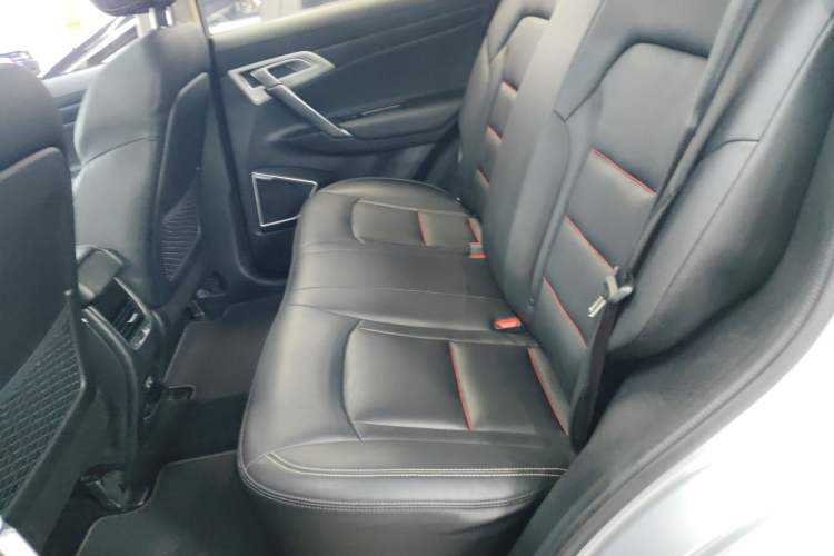 Used Geely Auto Emgrand X7 Sport 2018 1.8TD Automatic Two-Wheel Drive Zhiya Model
