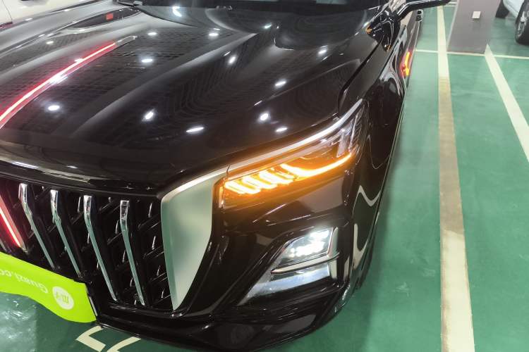 Used Hongqi HS5 2023 2.0T Qixiang Pro Edition
