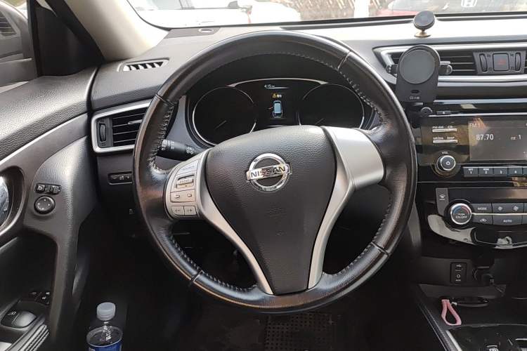 Used Nissan X-Trail 2015 2.0L CVT Comfort MAX Edition 2WD
