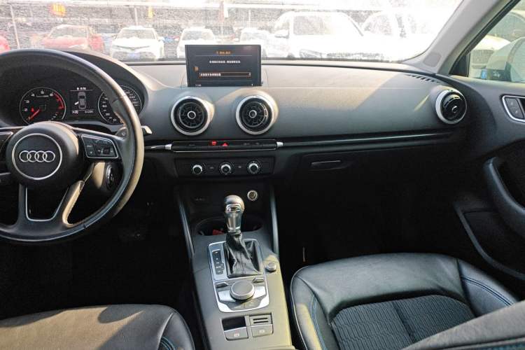 Used Audi A3 2020 Limousine 35 TFSI Fashion Edition China VI Emission Standard
