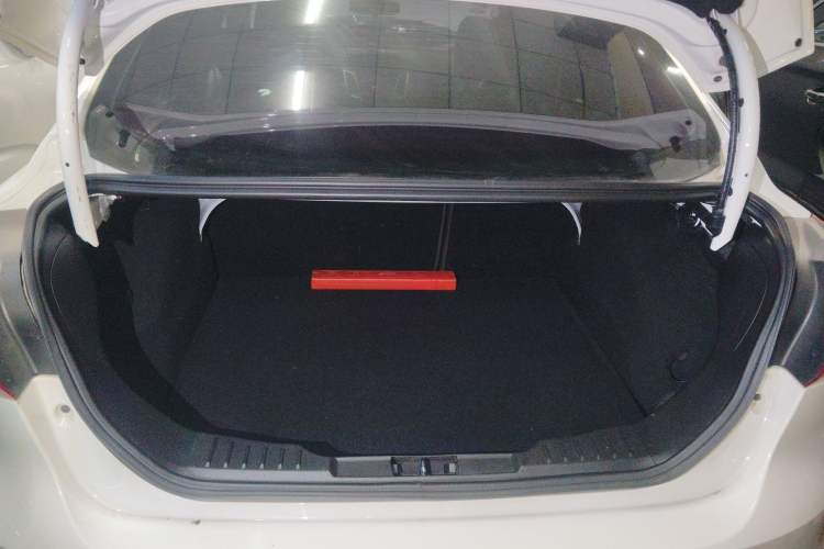 Used Ford Focus 2012 Sedan 1.6L Manual Comfort Model
