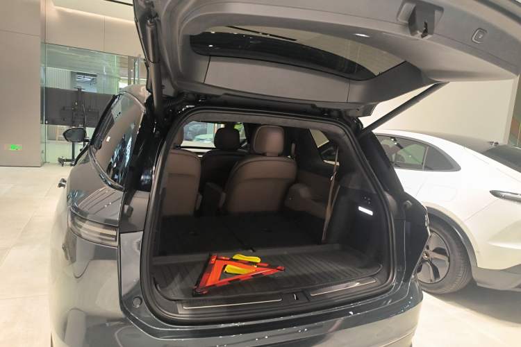 Used Nio ES8 2024 75 kWh