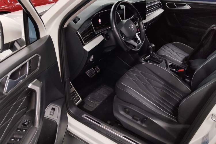 Used Volkswagen Tiguan L 2022 330TSI Automatic Two-Wheel Drive R-Line Enhanced Edition
