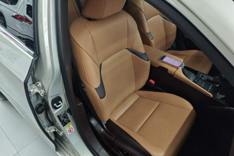 Used Lexus ES 2018 200 Luxury Edition China V Standard
