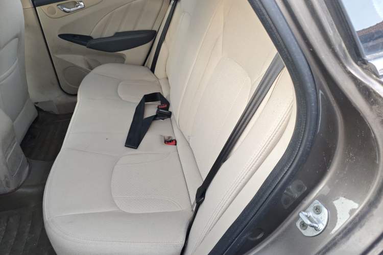 Used Chery Arrizo 7 2013 1.6L Manual Zhi Ling Edition
