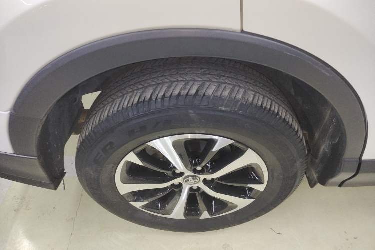 Used Toyota RAV4 2016 2.0L CVT Two-Wheel Drive Fashion Edition China V Standard
