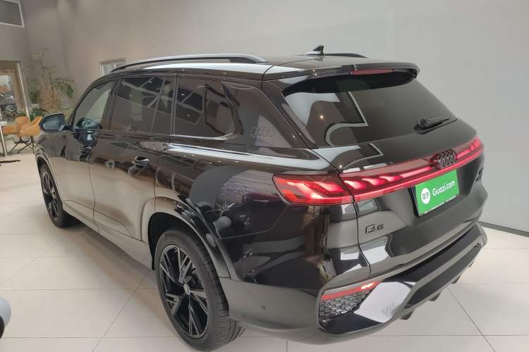 Used Audi Q6 2024 45 TFSI quattro Black Warrior Edition 6 Seats