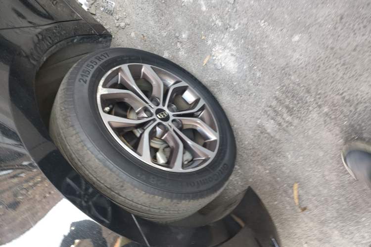 Used Geely Auto Emgrand GT 2017 1.8T Zunya Model
