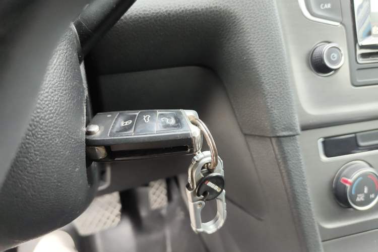 Used Volkswagen Golf 2015 1.4TSI Automatic Comfort Model
