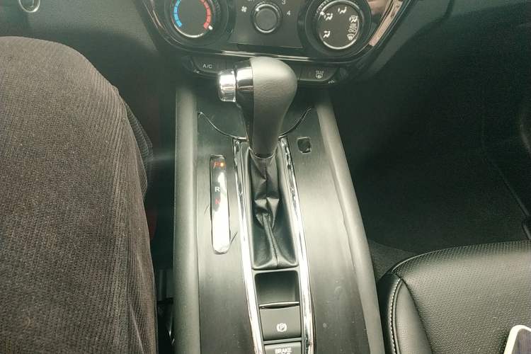 Used Honda Vezel 2020 1.5L CVT Pioneer Edition
