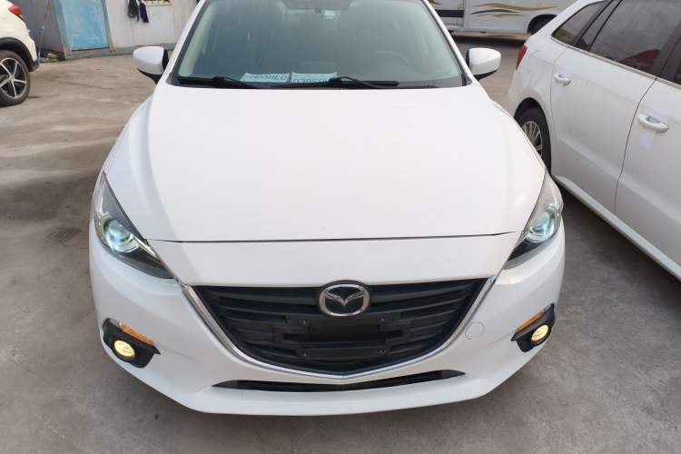 Used Mazda Mazda 3 Axela 2016 Sedan 1.5L Automatic Luxury Model