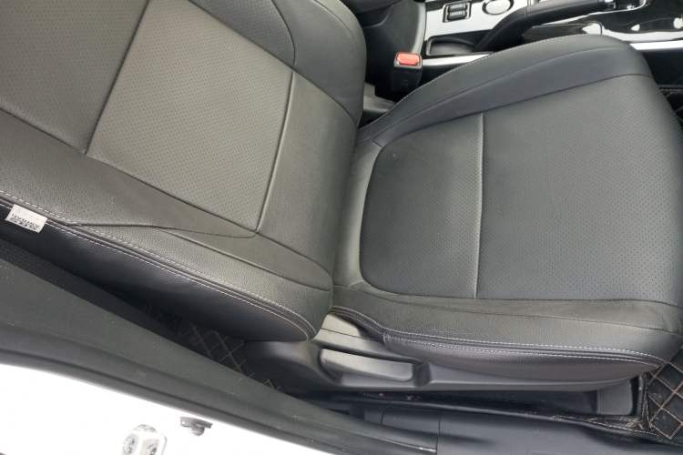 Used Mitsubishi Outlander 2018 2.0L Two-Wheel Drive Glory Edition 5 Seats