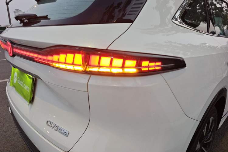 Used Changan CS75 PLUS 2025 4th Generation UItra 2.0T New Blue Whale – Smart & Powerful Version