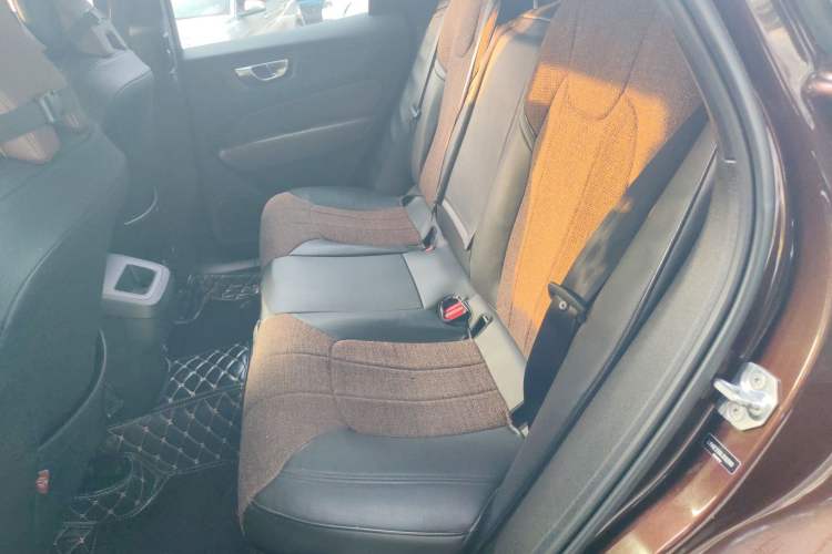 Used Volvo XC60 2021 T5 4x4 Smart Luxury Edition
