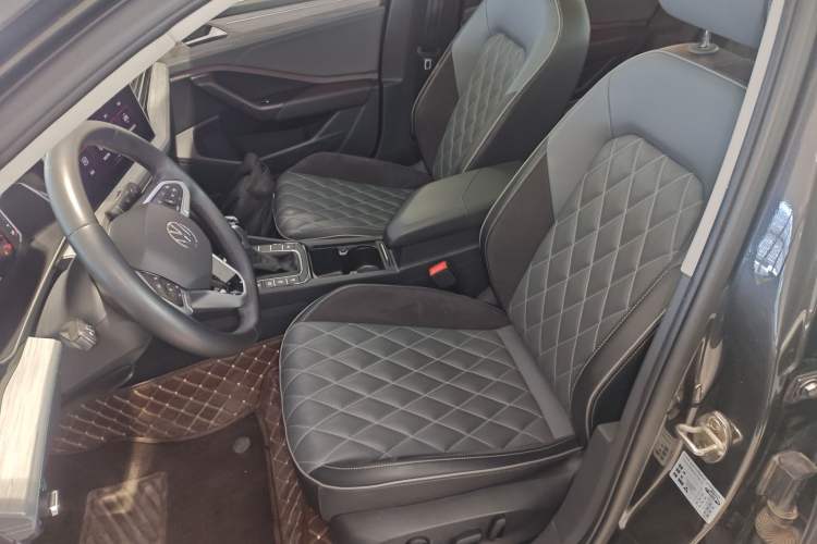 Used Volkswagen Sagitar 2023 300TSI DSG Excellence Edition
