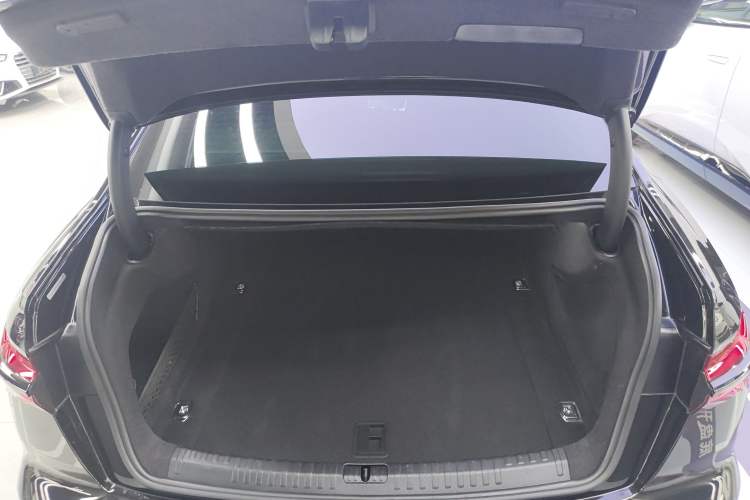 Used Audi A6L 2022 40 TFSI Luxury Dynamic Model
