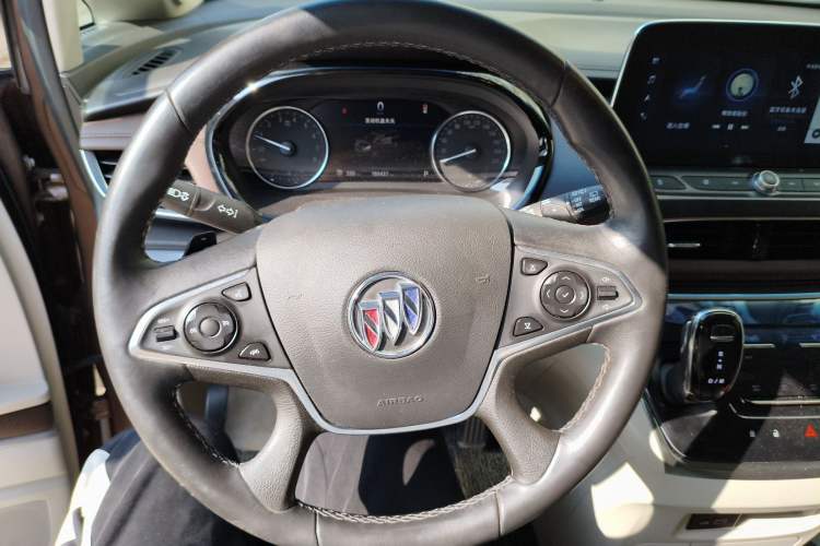 Used Buick GL8 2021 Land Cruiser Executive Class 652T Luxury Model
