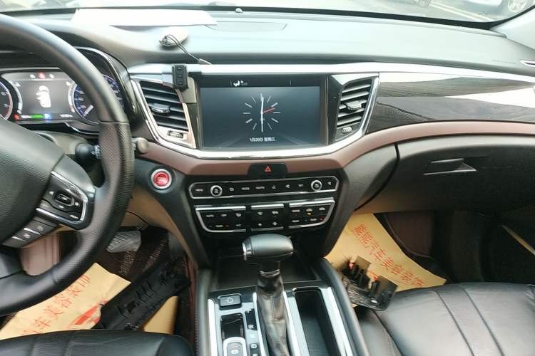 Used GAC Trumpchi GS8 2017 320T Two-Wheel Drive Luxury Edition (7 Seats)