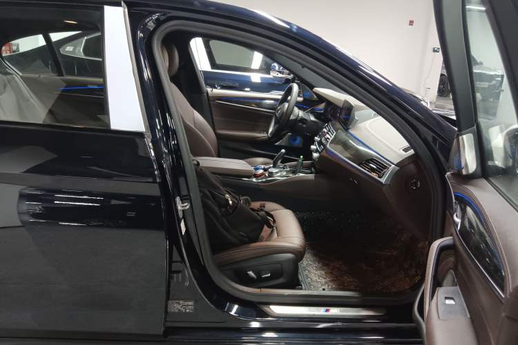 Used BMW 5 Series 2020 525Li M Sport Package
