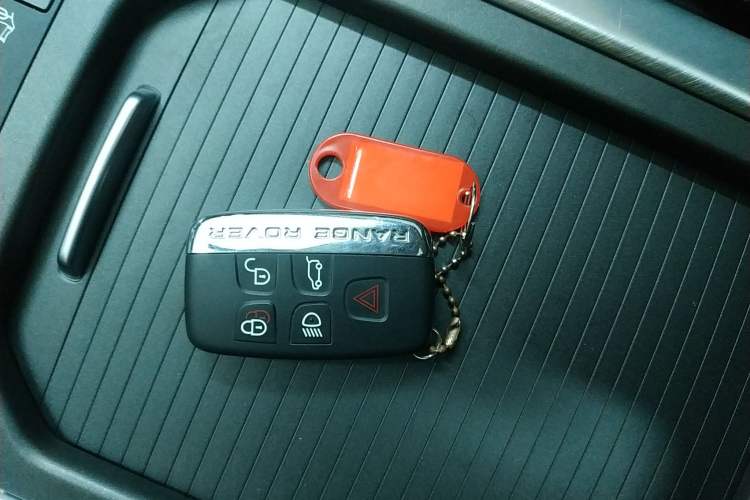 Used Land Rover Range Rover Evoque 2018 240 PS SE Smart Brilliance Edition