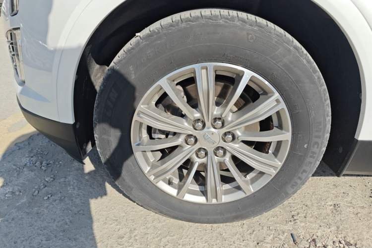 Used Cadillac XT5 2018 28T Four-Wheel Drive Luxury Model
