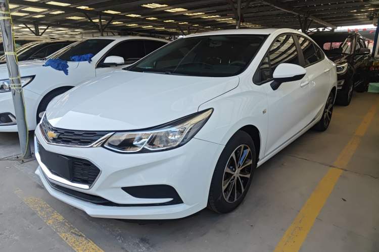 Used Chevrolet Cruze 2018 Revised Version 320 Automatic Pioneer Edition