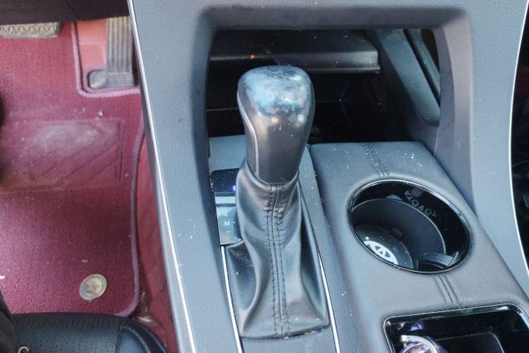 Used Toyota Avalon 2019 2.0L Luxury Edition China VI Standard
