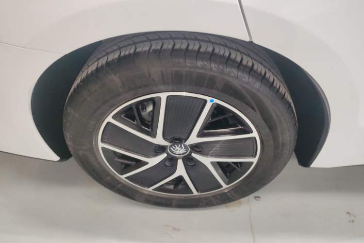 Used BYD Qin L 2025 DM-i Smart Drive 120KM Superior Model