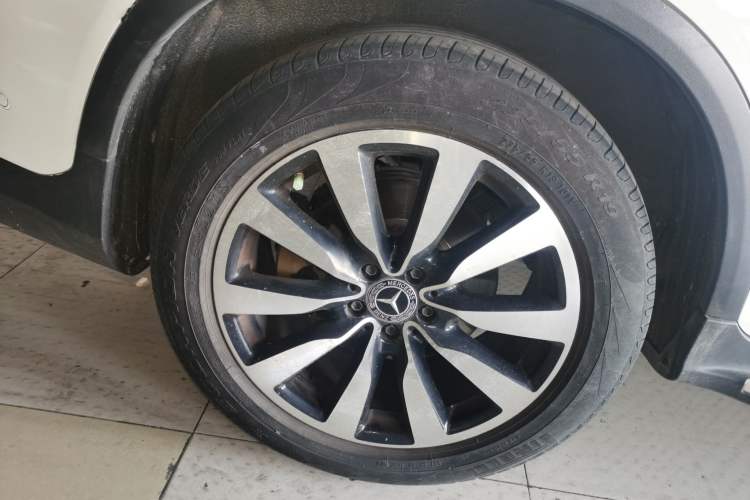 Used Mercedes-Benz GLC Coupe 2020 GLC 260 4MATIC Coupe SUV
