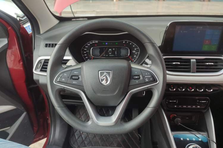 Used Baojun 510 2017 1.5L Automatic Fashion Model