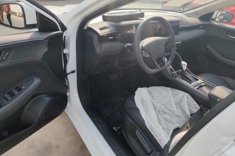 Used Roewe i5 2023 1.5L CVT Luxury Edition