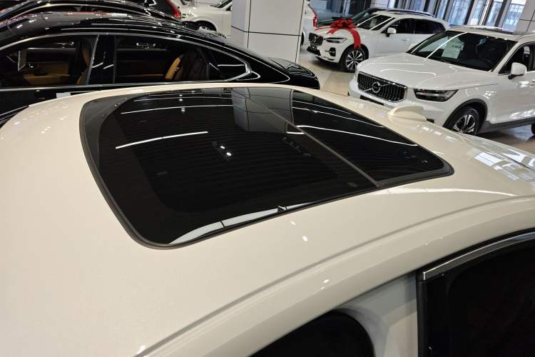 Used Volvo S60 New Energy 2022 T8 eDrive Hybrid All-Wheel Drive Smart Luxury Edition
