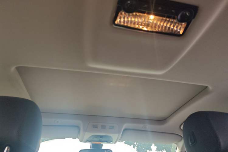 Used BMW 5 Series 2014 525Li Luxury Design Package
