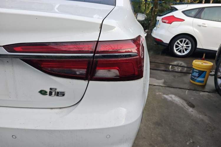 Used Roewe i6 2020 PLUS 1.6L CVT 4G Connected Glory Flagship Edition
